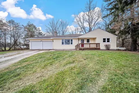 5695 State Rd, Fort Gratiot, MI 48059