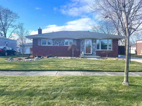 35169 Simon, Clinton Township, MI 48035