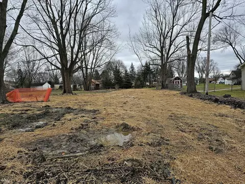 2232 Maplecrest, Sterling Heights, MI 48310 photo 2