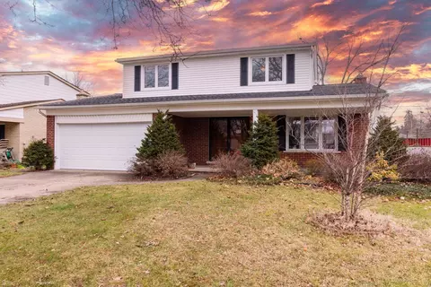 40420 Meade Pt, Sterling Heights, MI 48313