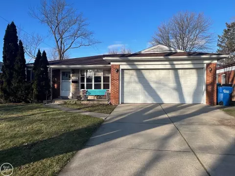 13137 Champaign, Warren, MI 48089