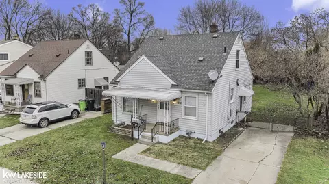 25828 Rose, Roseville, MI 48066