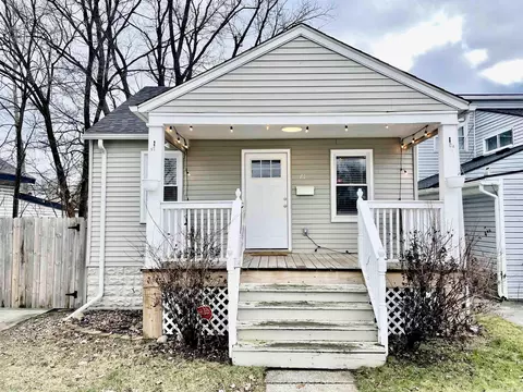 71 W Mapledale, Hazel Park, MI 48030