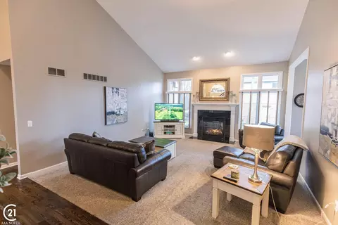 50119 Josephine, Macomb, MI 48044 photo 16