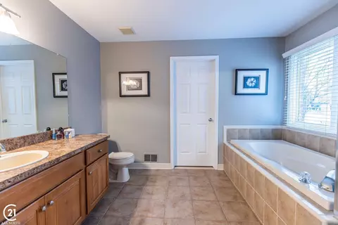 50119 Josephine, Macomb, MI 48044 photo 33