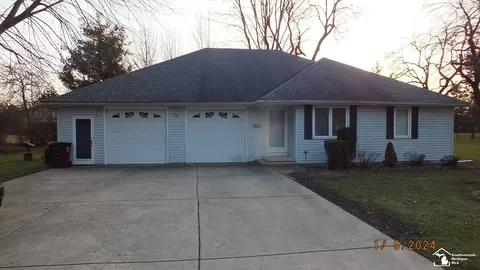 5647 Rosewood, Monroe, MI 48161