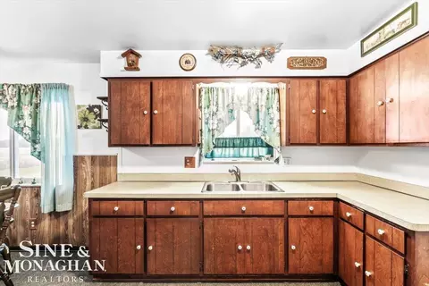 4301 Palms, Casco, MI 48064 photo 6