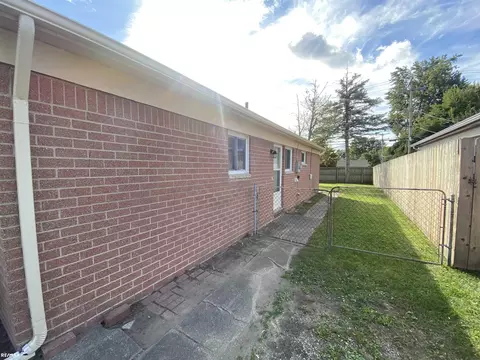 8840 E 14 Mile, Warren, MI 48093 photo 6