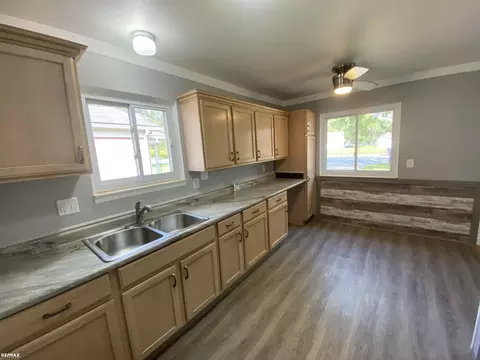 8840 E 14 Mile, Warren, MI 48093 photo 19