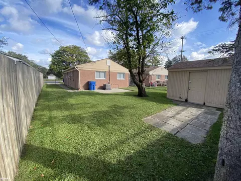 8840 E 14 Mile, Warren, MI 48093 photo 10