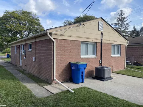 8840 E 14 Mile, Warren, MI 48093 photo 7