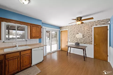 9344 Crabb, Temperance, MI 48182 photo 12