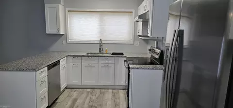37364 Hacker, Sterling Heights, MI 48310 photo 13