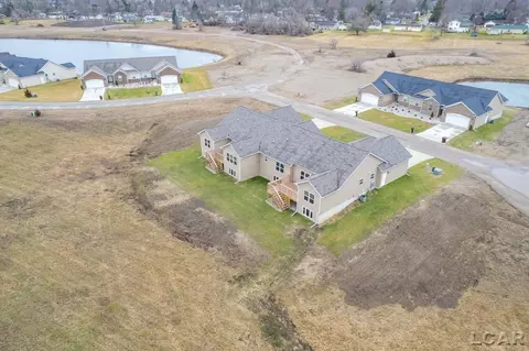 2803 Hope, Adrian, MI 49221 photo 4