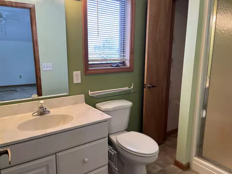 Bath - 1842 Linksview, Gladwin, MI 48624 photo 2 of 7