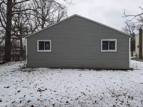 1305 N Cornell, Flint, MI 48505 photo 5