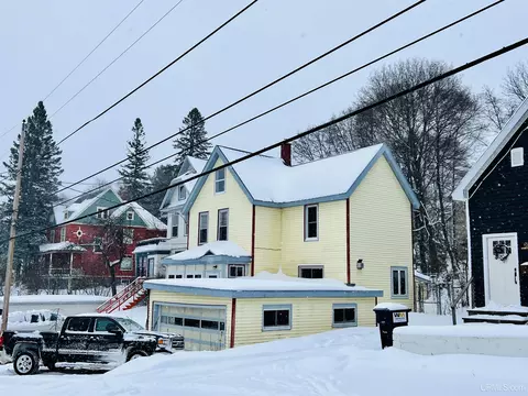 107 W South, Houghton, MI 49931