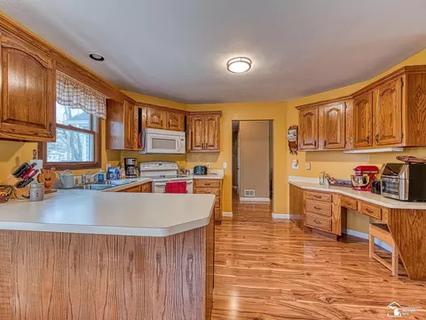 10075 Stevenson, Temperance, MI 48182 photo 2