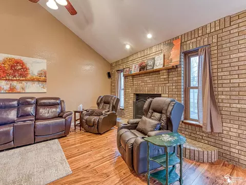 10075 Stevenson, Temperance, MI 48182 photo 6