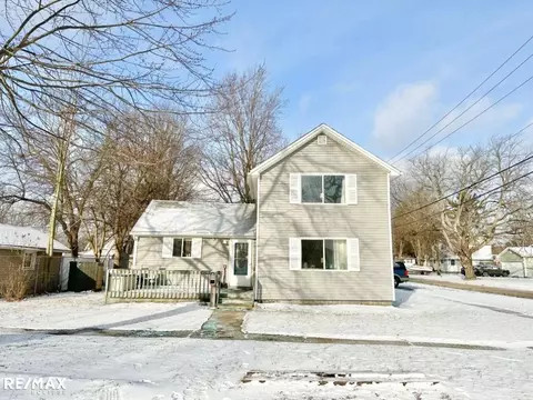921 St Clair, Algonac, MI 48001