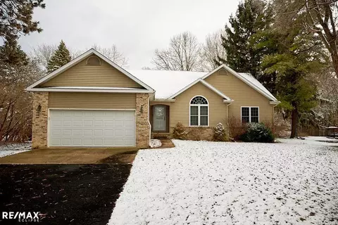 1079 S Graham Rd, Flint, MI 48532