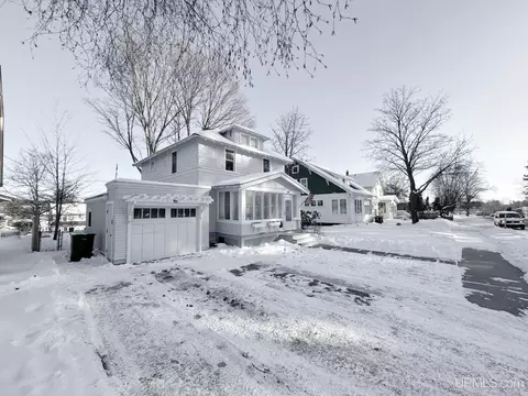 632 Woodward, Iron Mountain, MI 49801