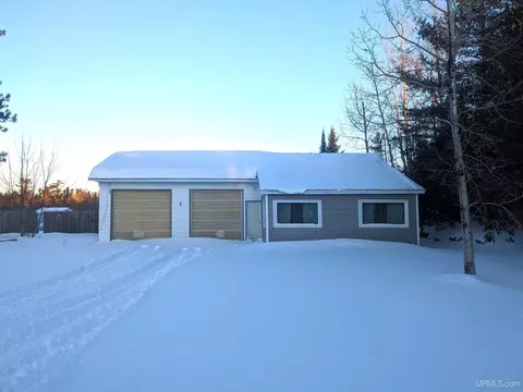 9440 Oo25, Garden, MI 49835