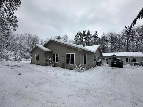 520 Blue Spruce, Midland, MI 48640