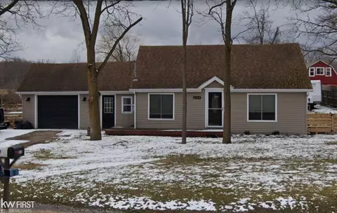 6214 E Bristol, Burton, MI 48519