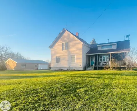 6086 Marine City, East China, MI 48054