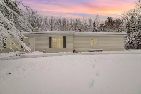 326 W Baker, Hope, MI 48628 photo 3