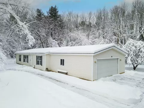 326 W Baker, Hope, MI 48628 photo 2