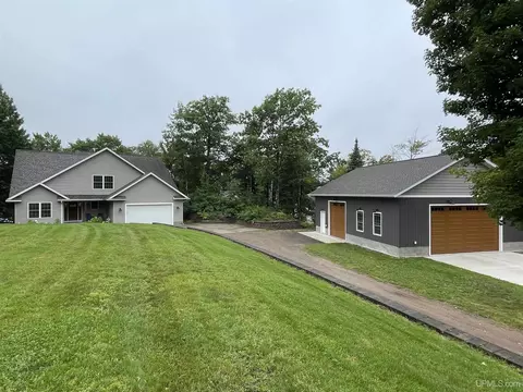 125 Lake Breeze, Negaunee, MI 49866