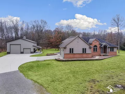 15217 Bentwood, Petersburg, MI 49270