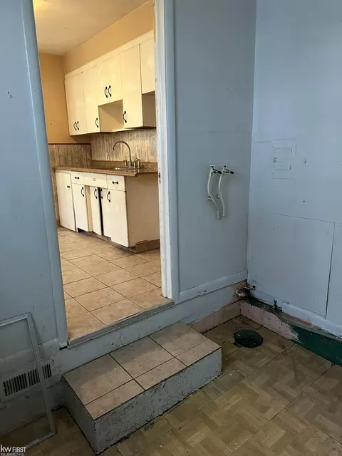 3837 Ivanhoe, Flint, MI 48506 photo 11