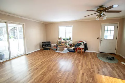 938 State, Fenton, MI 48430 photo 10