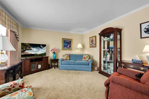 31329 Pinto, Warren, MI 48093 photo 4