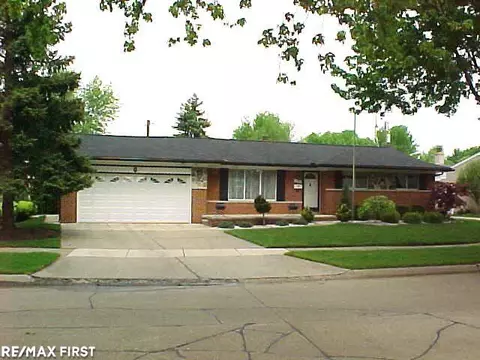31329 Pinto, Warren, MI 48093 photo 2