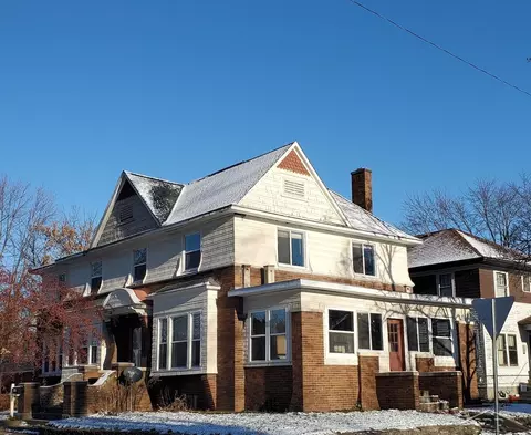 1202 Cass, Saginaw, MI 48602