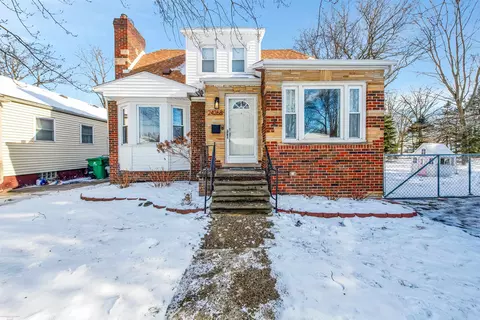 24268 Brittany Ave, Eastpointe, MI 48021