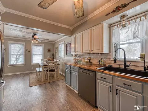 3193 W Temperance, Temperance, MI 48182 photo 5