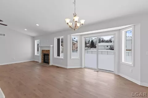 Living - 816 Derby, Tecumseh, MI 49286 photo 4 of 4