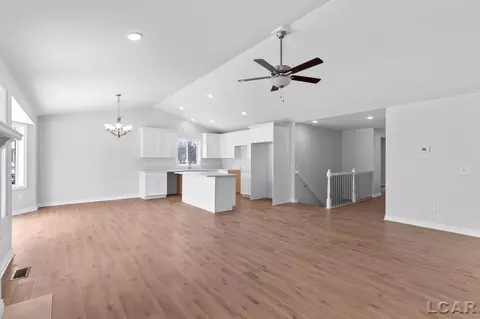 Living - 816 Derby, Tecumseh, MI 49286 photo 2 of 4