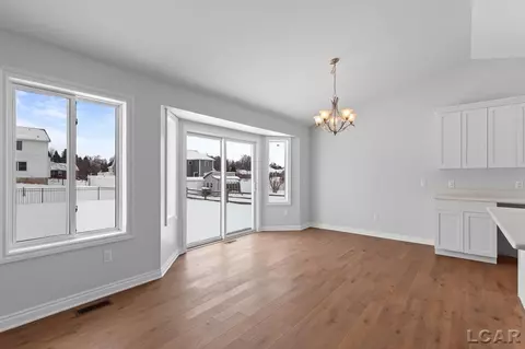 Entry Way - 816 Derby, Tecumseh, MI 49286 photo 1 of 1