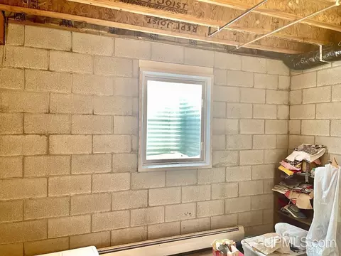 910 S 11th, Escanaba, MI 49829 photo 30