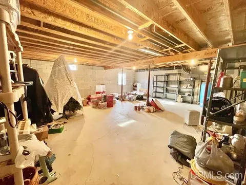 910 S 11th, Escanaba, MI 49829 photo 28