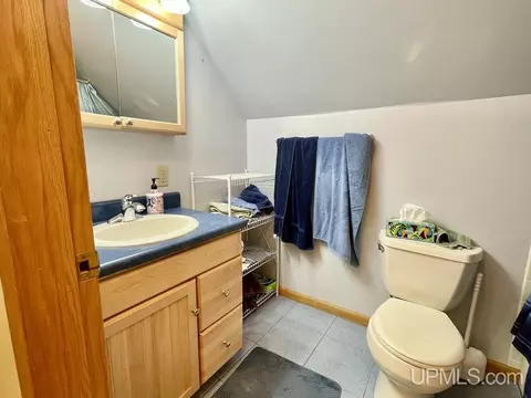 910 S 11th, Escanaba, MI 49829 photo 19