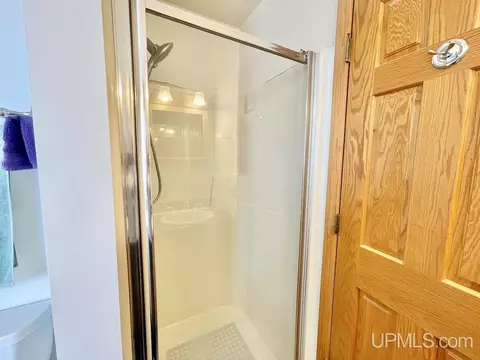 910 S 11th, Escanaba, MI 49829 photo 27