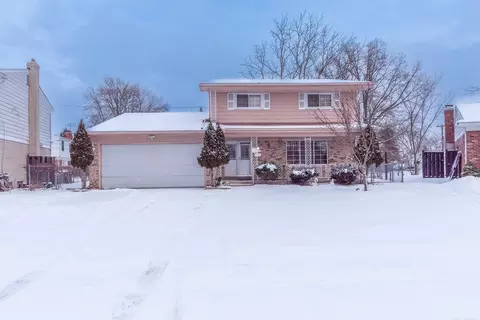 35630 Annette, Sterling Heights, MI 48310