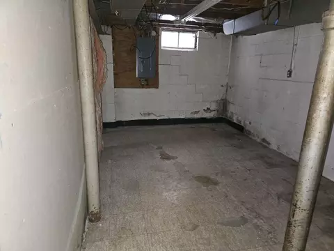 2428 Miller, Flint, MI 48503 photo 2